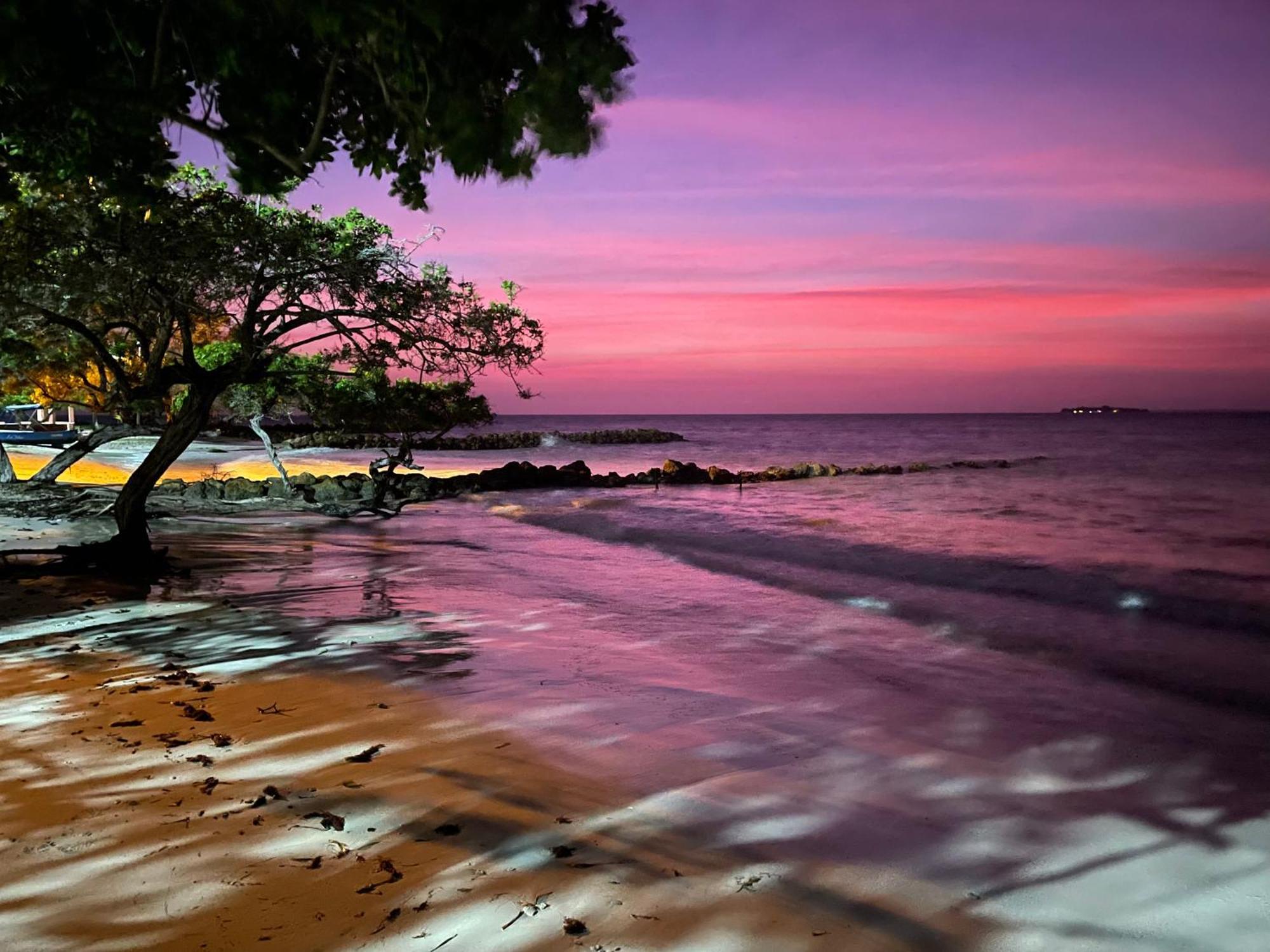 Hotel Carey Beach Isla Barú Extérieur photo