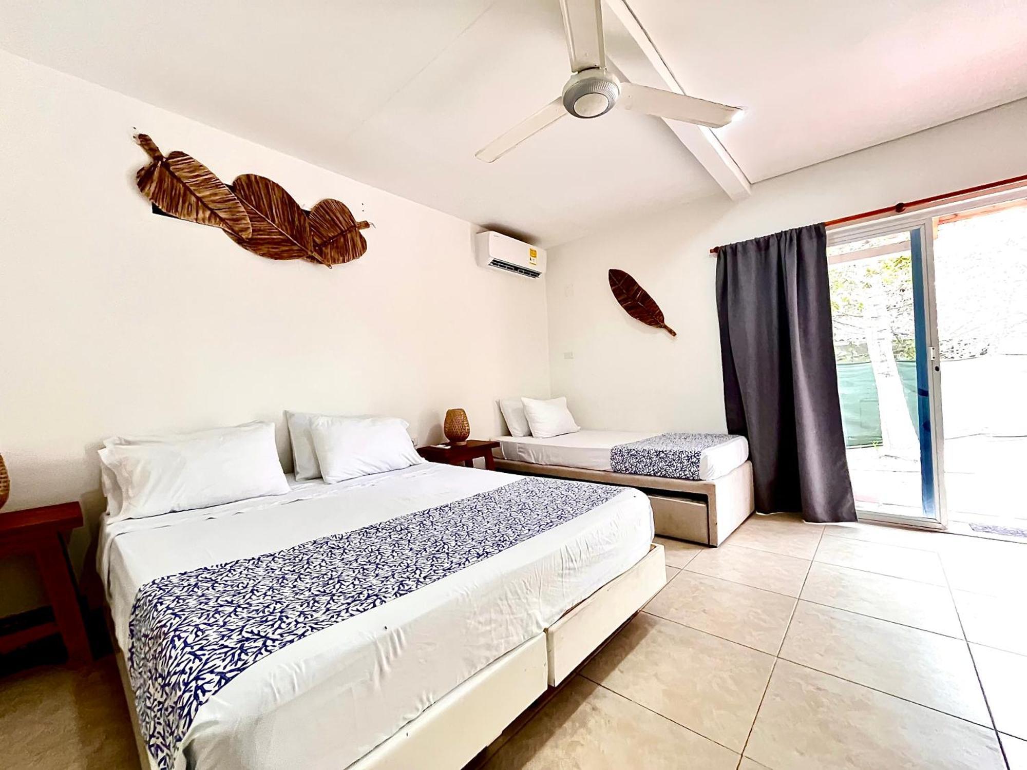 Hotel Carey Beach Isla Barú Extérieur photo