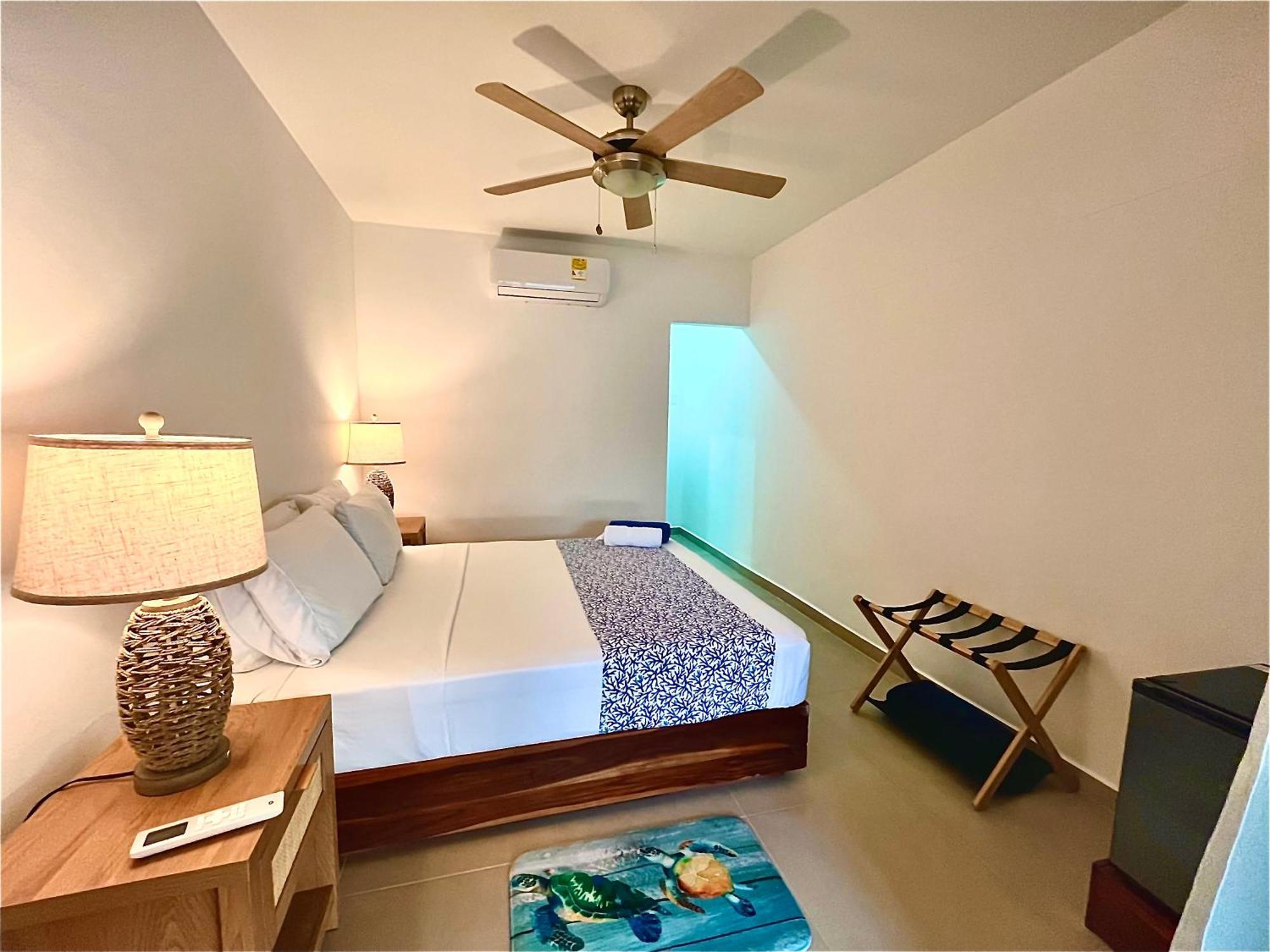 Hotel Carey Beach Isla Barú Extérieur photo