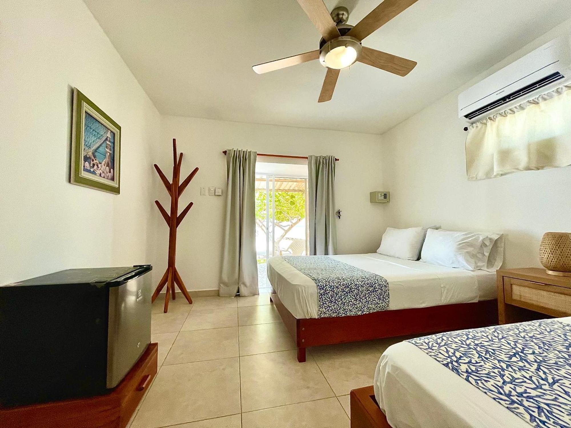 Hotel Carey Beach Isla Barú Extérieur photo