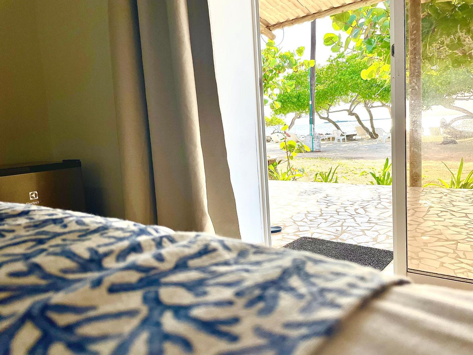 Hotel Carey Beach Isla Barú Extérieur photo