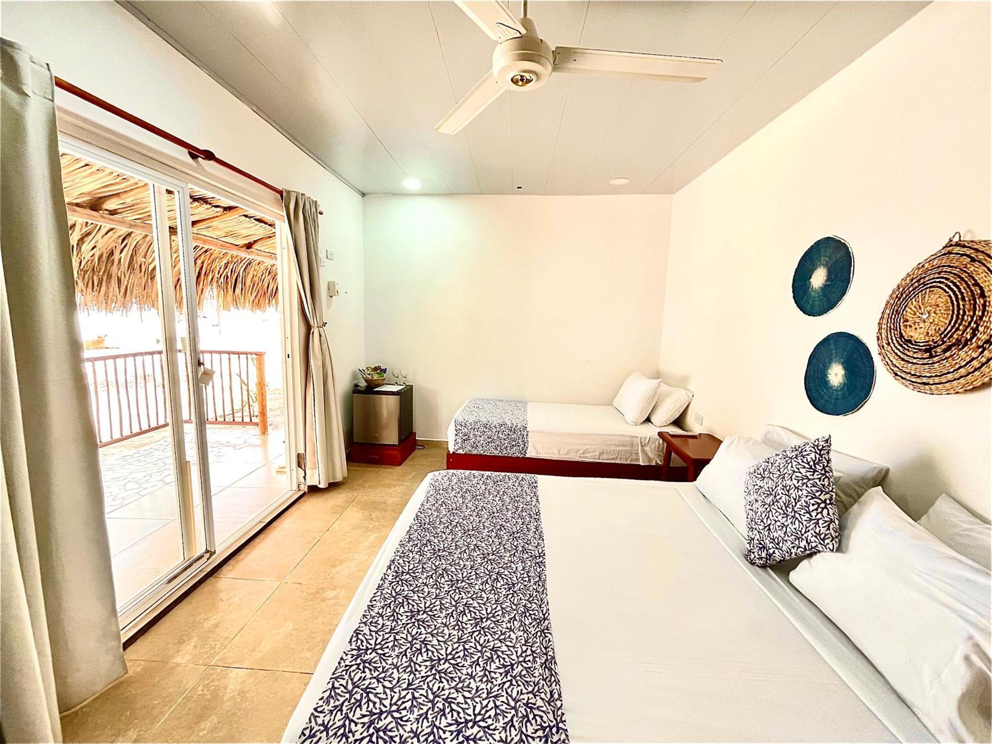 Hotel Carey Beach Isla Barú Extérieur photo