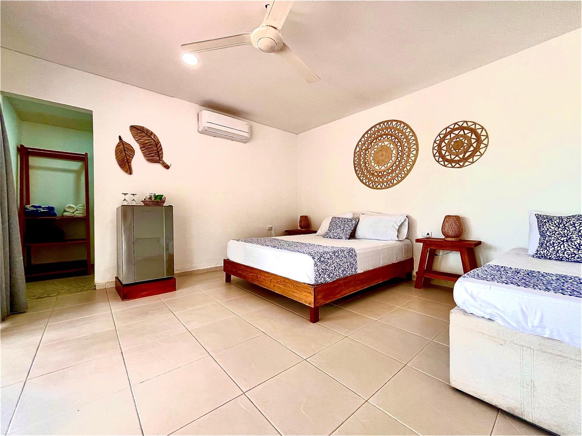 Hotel Carey Beach Isla Barú Extérieur photo