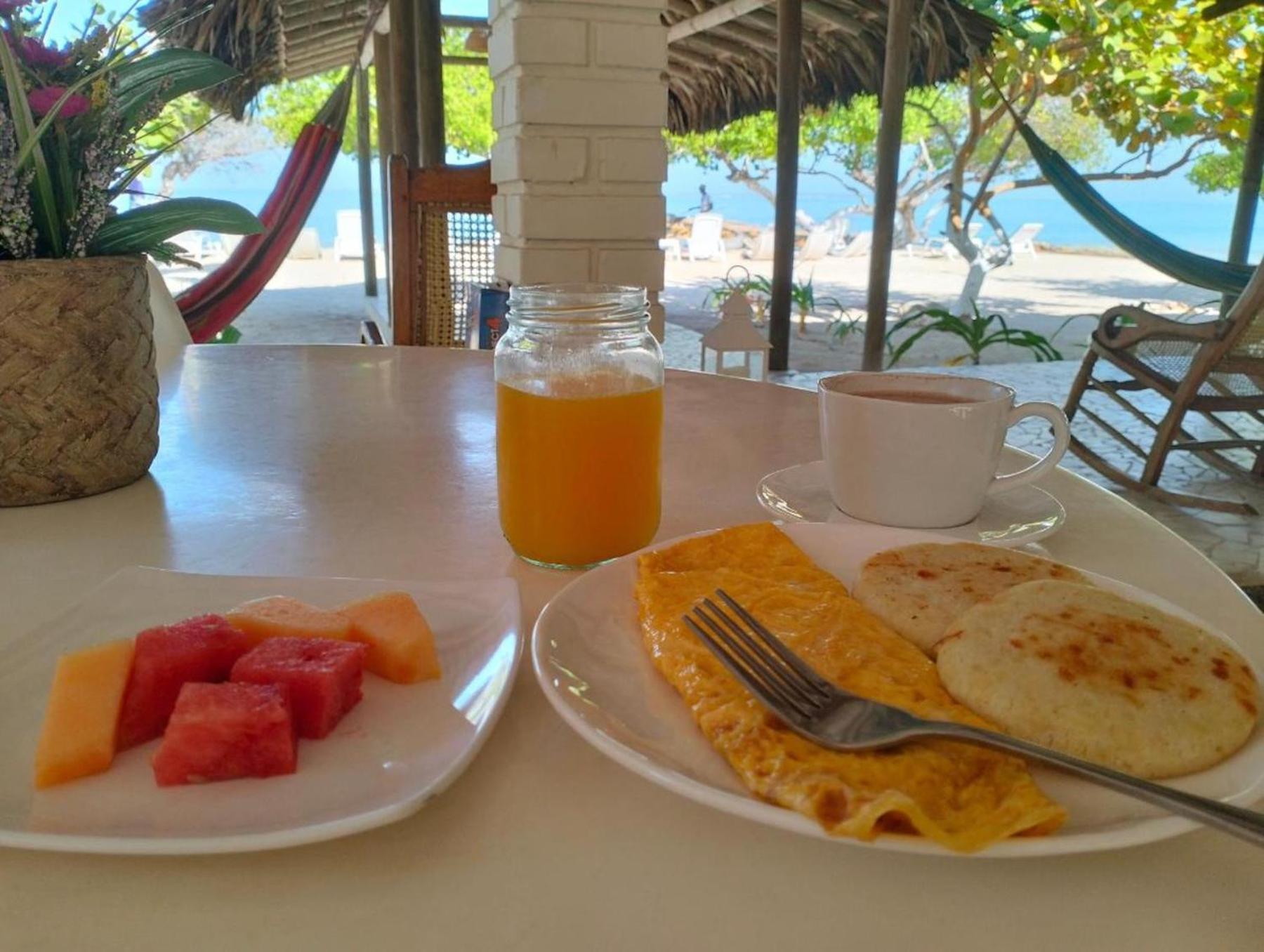 Hotel Carey Beach Isla Barú Extérieur photo